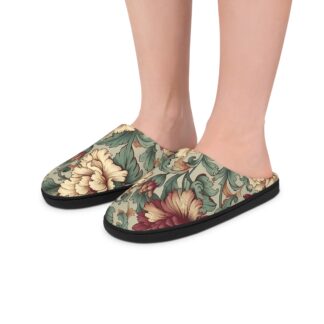 Women’s Indoor Slippers with William Morris–Inspired Victorian Botanical Pattern – Cozy Vintage Elegance